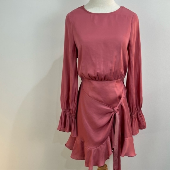 NWT Selfie Leslie pink rose long sleeve open back ruffle dress size Small - Picture 4 of 11